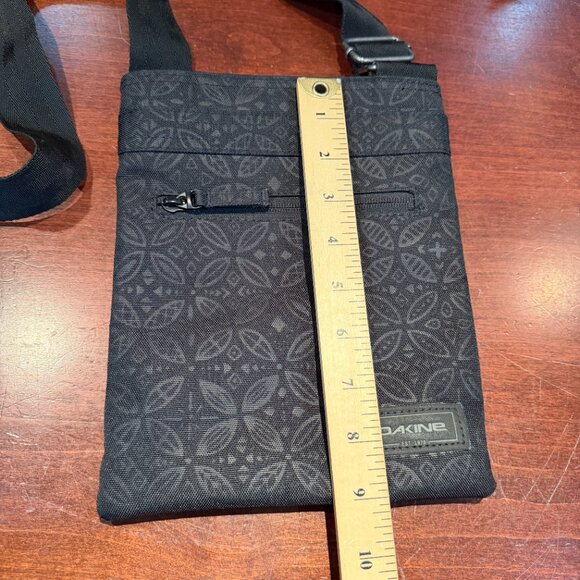 DAKINE Cross Body Purse Pouch Travel Bag Small Black Pattern - Picture 6 of 8